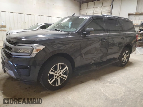 2024 Ford Expedition XLT with VIN 1FMJU1H8XREA23922, listed as a Copart auction lot 52973725 with 14,235 mi miles and Salvage Title. Bid and sale history available at carsss.com. Image 1.