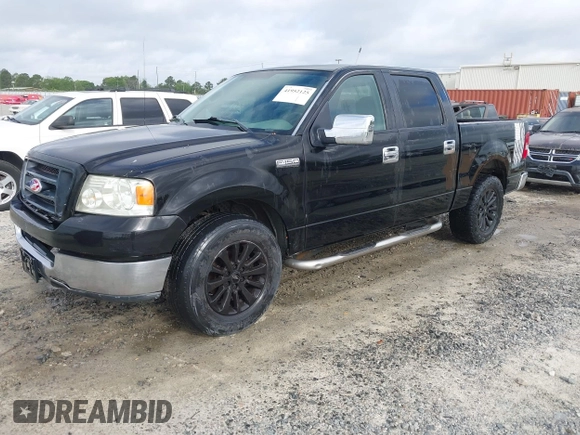 2004 Ford F-150 XLT with VIN 1FTRW12W64KC60197, listed as a IAAI auction lot 41952125 with 282,657 mi miles. Bid and sale history available at carsss.com. Image 2.
