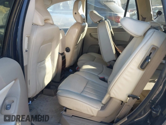 2013 Volvo XC90 Premier Plus with VIN YV4952CZ6D1654061, listed as a IAAI auction lot 41281282 with 170,374 mi miles. Bid and sale history available at carsss.com. Image 8.