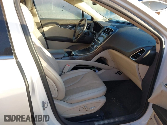 2018 Lincoln MKX Select z VIN 2LMPJ8KR5JBL48639, wystawiony jako IAAI lot #41640923 z przebiegiem 124 834 mil mil oraz . Historia ofert i sprzedaży dostępna na DreamBid. Obrazek 5.