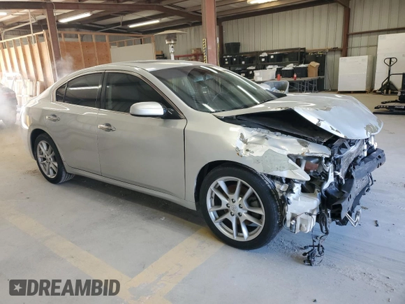 2014 Nissan Maxima S with VIN 1N4AA5AP1EC457227, listed as a Copart auction lot 46235375 with 160,468 mi miles and Salvage Title. Bid and sale history available at DreamBid. Image 4.