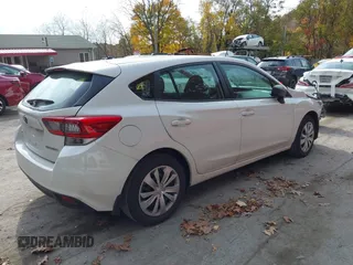 2022 Subaru Impreza z VIN 4S3GTAB66N3710829, wystawiony jako IAAI lot #40670278 z przebiegiem 35 718 mil mil oraz . Historia ofert i sprzedaży dostępna na DreamBid. Obrazek 4.