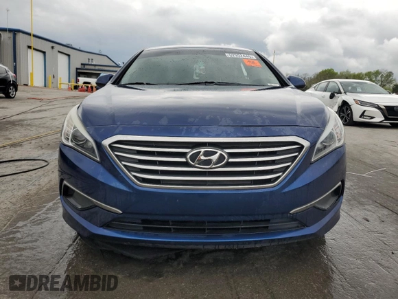 2016 Hyundai Sonata 2.4L with VIN 5NPE24AF4GH339559, listed as a Copart auction lot 52952445 with 135,261 mi miles and Salvage Title. Bid and sale history available at carsss.com. Image 5.