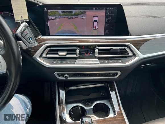 2019 BMW X7 xDrive50i z VIN 5UXCX4C55KLS38210, wystawiony jako Copart lot #59935315 z przebiegiem 126 853 mil mil oraz Czysty tytuł • Clean title. Historia ofert i sprzedaży dostępna na DreamBid. Obrazek 10.