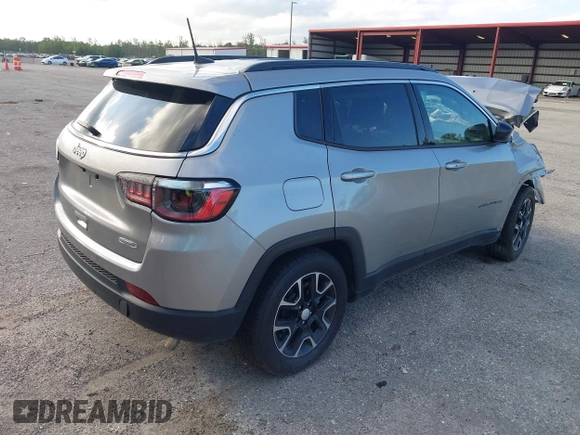 2022 Jeep Compass Latitude with VIN 3C4NJCBB8NT138706, listed as a IAAI auction lot 42503422 with 52,131 mi miles and . Bid and sale history available at DreamBid. Image 4.