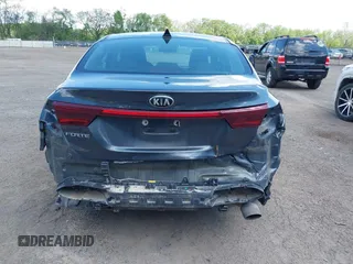 2019 Kia Forte LXS z VIN 3KPF24AD5KE099888, wystawiony jako IAAI lot #42279249 z przebiegiem 90 095 mil mil oraz . Historia ofert i sprzedaży dostępna na DreamBid. Obrazek 16.