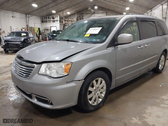 2013 Chrysler Town & Country Touring with VIN 2C4RC1BG0DR775313, listed as a IAAI auction lot 41738917 with 209,378 mi miles. Bid and sale history available at carsss.com. Image 17.