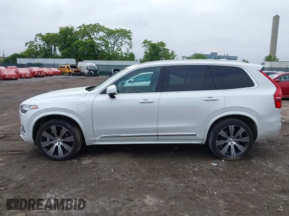 2023 Volvo XC90 Plus z VIN YV4H600N2P1975520, wystawiony jako IAAI lot #42389524 z przebiegiem 24 327 mil mil oraz . Historia ofert i sprzedaży dostępna na DreamBid. Obrazek 15.