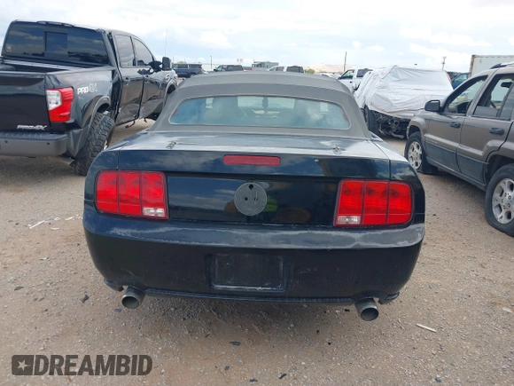 2007 Ford Mustang GT Deluxe z VIN 1ZVHT85H575287613, wystawiony jako IAAI lot #42543302 z przebiegiem Nie podano mil oraz . Historia ofert i sprzedaży dostępna na DreamBid. Obrazek 16.