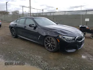 2022 BMW 8 Series 840i with VIN WBAGV2C04NCH43645, listed as a Copart auction lot 46637683 with 25,806 mi miles. Bid and sale history available at carsss.com. Image 4.