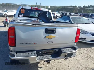 2019 Chevrolet Colorado 2WD LT z VIN 1GCGSCEN9K1283509, wystawiony jako IAAI lot #42146482 z przebiegiem Nie podano mil oraz . Historia ofert i sprzedaży dostępna na DreamBid. Obrazek 16.