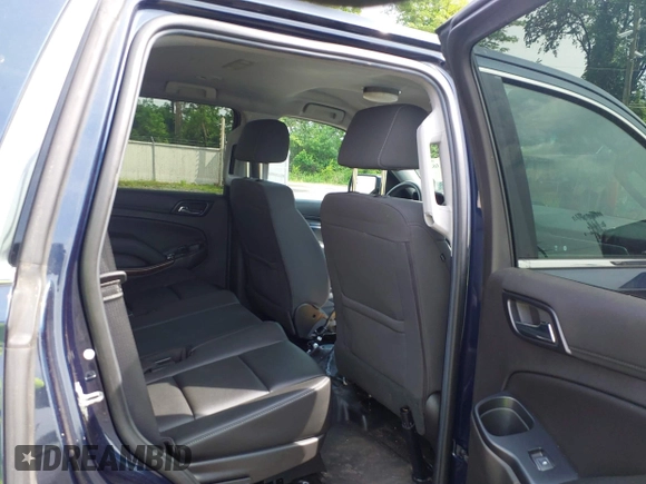 2019 Chevrolet Tahoe Commercial z VIN 1GNLCDEC1KR218436, wystawiony jako IAAI lot #42286365 z przebiegiem 119 981 mil mil oraz . Historia ofert i sprzedaży dostępna na DreamBid. Obrazek 8.