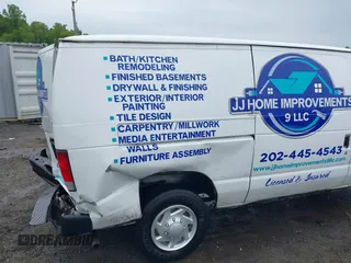 2014 Ford Econoline Cargo Commercial z VIN 1FTNE1EW2EDA90777, wystawiony jako IAAI lot #42347574 z przebiegiem 94 268 mil mil oraz . Historia ofert i sprzedaży dostępna na DreamBid. Obrazek 6.