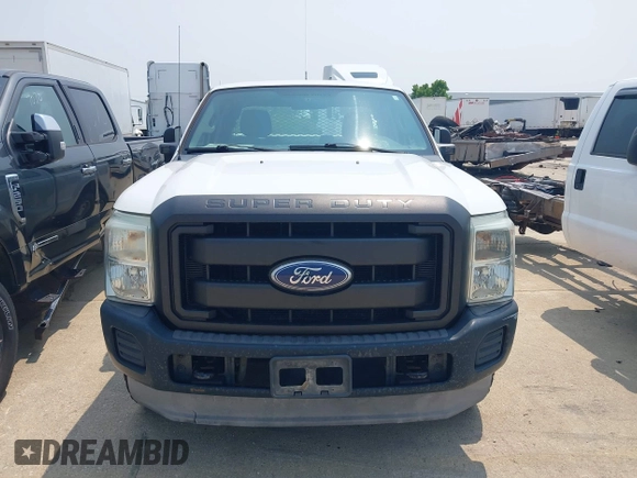 2011 Ford F-250 XL с VIN 1FT7X2B60BEA52497, выставлен на аукционе IAAI как лот 42223000 с пробегом 231 094 миль миль и . История ставок и продаж доступна на DreamBid. Изображение 12.