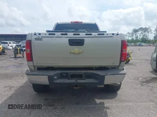 2008 Chevrolet Silverado 1500 1LT with VIN 2GCEC19C781149327, listed as a IAAI auction lot 42126913 with 194,629 mi miles and . Bid and sale history available at DreamBid. Image 16.