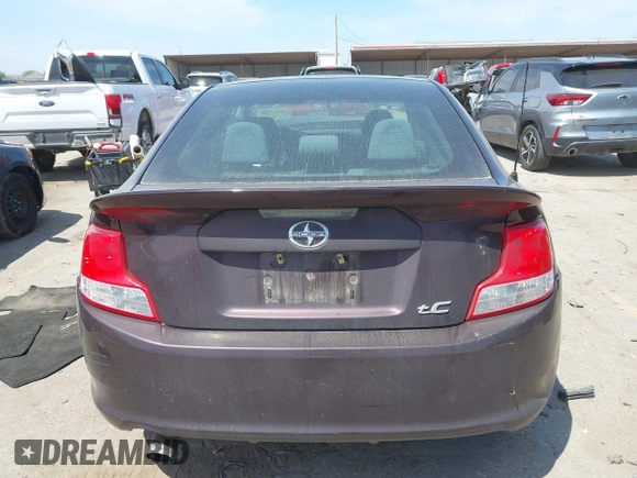 2013 Scion tC z VIN JTKJF5C79D3048165, wystawiony jako IAAI lot #42057908 z przebiegiem 126 158 mil mil oraz . Historia ofert i sprzedaży dostępna na DreamBid. Obrazek 16.