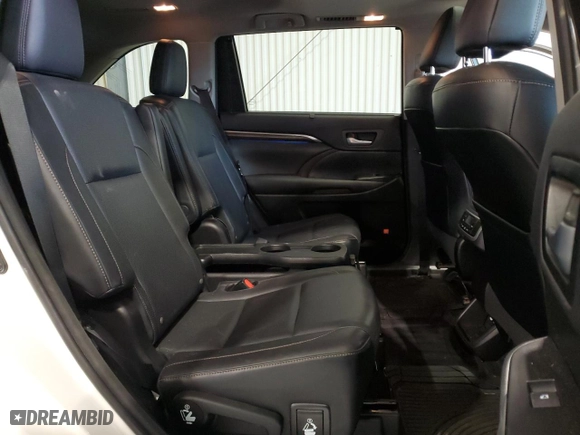 2015 Toyota Highlander Limited with VIN 5TDDKRFH5FS097439, listed as a Copart auction lot 51521445 with 142,421 mi miles and Salvage Title. Bid and sale history available at carsss.com. Image 11.