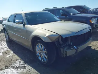 2008 Chrysler 300 Touring with VIN 2C3LA53GX8H170118, listed as a IAAI auction lot 41525974 with 237,861 mi miles. Bid and sale history available at carsss.com. Image 1.