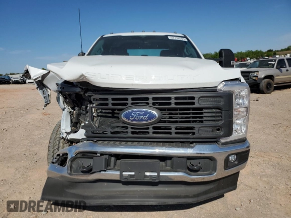 2024 Ford F-350 XL with VIN 1FT8W3BT6REF84852, listed as a Copart auction lot 52738595 with 10,279 mi miles and Salvage title. Bid and sale history available at DreamBid. Image 5.