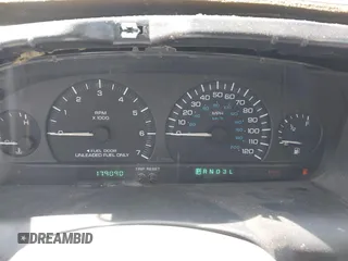 2000 Chrysler Voyager SE z VIN 1C4GJ44G5YB765618, wystawiony jako IAAI lot #41620854 z przebiegiem 179 090 mil mil oraz . Historia ofert i sprzedaży dostępna na DreamBid. Obrazek 7.