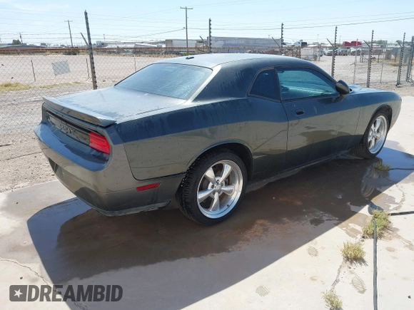 2010 Dodge Challenger R/T z VIN 2B3CJ5DTXAH270086, wystawiony jako IAAI lot #42076162 z przebiegiem 144 051 mil mil oraz . Historia ofert i sprzedaży dostępna na DreamBid. Obrazek 4.