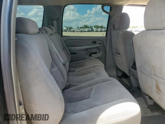 2005 Chevrolet Suburban LT with VIN 3GNEC16Z95G257855, listed as a Copart auction lot 61812335 with 188,511 mi miles and Salvage title. Bid and sale history available at DreamBid. Image 11.
