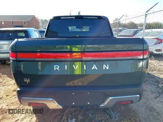 2022 Rivian R1T Adventure Package with VIN 7FCTGAAA2NN006098, listed as a IAAI auction lot 41172815 with 1 mi miles. Bid and sale history available at carsss.com. Image 16.