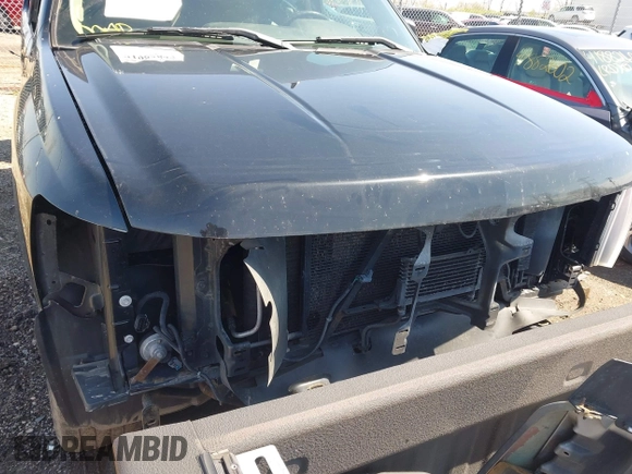 2013 Chevrolet Silverado 1500 LT with VIN 3GCPKSE75DG307515, listed as a IAAI auction lot 41982847 with 178,892 mi miles. Bid and sale history available at carsss.com. Image 13.