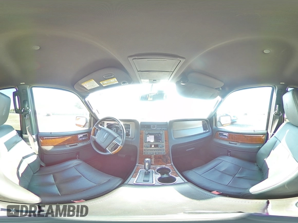 2011 Lincoln Navigator z VIN 5LMJJ2H54BEJ04714, wystawiony jako Copart lot #83490764 z przebiegiem 82 685 mil mil oraz Szkoda całkowita • Salvage title. Historia ofert i sprzedaży dostępna na DreamBid. Obrazek 13.