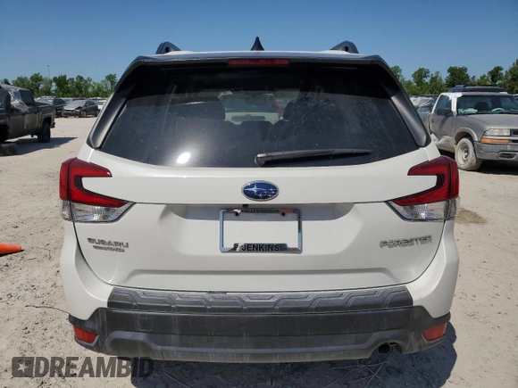2024 Subaru Forester Premium with VIN JF2SKADCXRH515228, listed as a Copart auction lot 50831225 with 10,681 mi miles and Salvage Title. Bid and sale history available at carsss.com. Image 6.