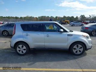2016 Kia Soul with VIN KNDJN2A21G7827752, listed as a IAAI auction lot 41801562 with 204,438 mi miles. Bid and sale history available at carsss.com. Image 13.