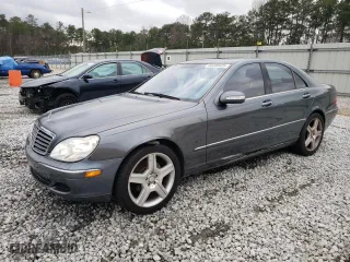2006 Mercedes-Benz S-Class 3.7L with VIN WDBNF67J06A472724, listed as a Copart auction lot 44446425 with 207,405 mi miles and Salvage Title. Bid and sale history available at carsss.com. Image 1.