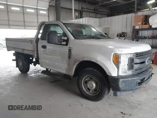 2017 Ford Super Duty F-250 SRW XL with VIN 1FDBF2A68HEC99835, listed as a IAAI auction lot 41574205 with 61,847 mi miles. Bid and sale history available at carsss.com. Image 1.