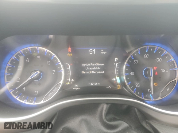 2017 Chrysler Pacifica Limited with VIN 2C4RC1GG6HR504447, listed as a Copart auction lot 53864345 with 122,164 mi miles and Clean Title. Bid and sale history available at DreamBid. Image 9.