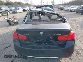 2015 BMW 3 Series 328i xDrive z VIN WBA3B5G50FNS13108, wystawiony jako IAAI lot #41772990 z przebiegiem Nie podano mil oraz . Historia ofert i sprzedaży dostępna na DreamBid. Obrazek 15.