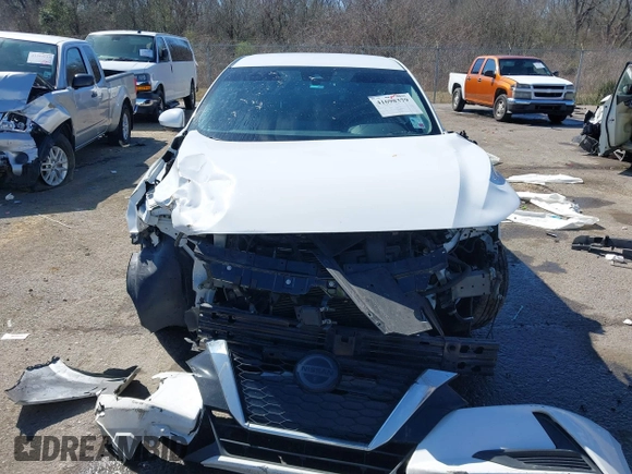 2020 Nissan Sentra SV with VIN 3N1AB8CV1LY215906, listed as a IAAI auction lot 41698379 with 84,901 mi miles. Bid and sale history available at carsss.com. Image 12.