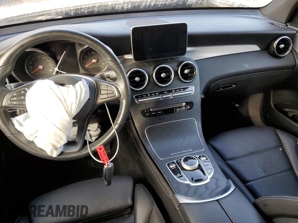 2019 Mercedes-Benz GLC with VIN WDC0G4JBXKV134176, listed as a Copart auction lot 67726472 with 45,545 mi miles. Bid and sale history available at carsss.com. Image 8.