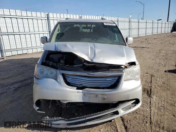 2011 Chrysler Town & Country Touring with VIN 2A4RR5DG8BR646925, listed as a Copart auction lot 48337055 with 181,881 mi miles and Salvage Title. Bid and sale history available at DreamBid. Image 5.