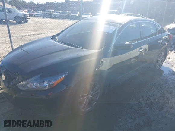 2018 Nissan Altima 2.5 SR with VIN 1N4AL3AP7JC273693, listed as a IAAI auction lot 40902166 with 130,648 mi miles. Bid and sale history available at carsss.com. Image 17.