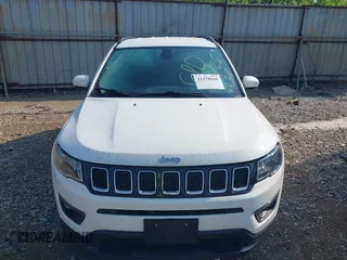 2019 Jeep Compass Altitude z VIN 3C4NJCBB1KT614838, wystawiony jako IAAI lot #42470666 z przebiegiem 31 362 mil mil oraz . Historia ofert i sprzedaży dostępna na DreamBid. Obrazek 12.