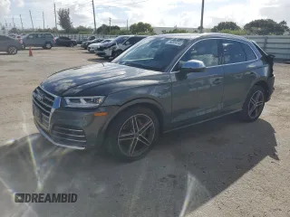 2018 Audi SQ5 Premium Plus with VIN WA1A4AFY5J2114362, listed as a Copart auction lot 76091474 with 82,526 mi miles and Salvage Title. Bid and sale history available at carsss.com. Image 1.