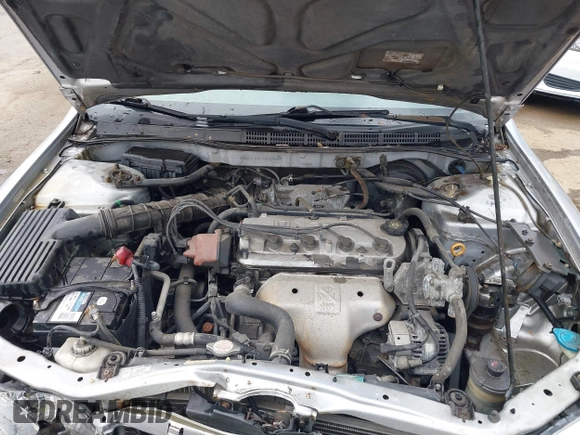 2001 Honda Accord LX z VIN 1HGCG56491A098359, wystawiony jako IAAI lot #42021768 z przebiegiem 122 121 mil mil oraz . Historia ofert i sprzedaży dostępna na DreamBid. Obrazek 10.