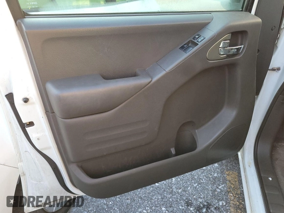 2018 Nissan Frontier Pro-4X with VIN 1N6AD0CW6JN758113, listed as a IAAI auction lot 42806607 with Not provided miles and . Bid and sale history available at DreamBid. Image 16.