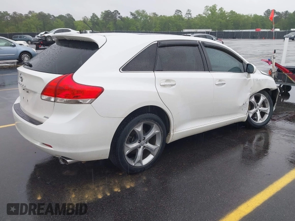 2010 Toyota Venza with VIN 4T3BK3BB0AU040935, listed as a IAAI auction lot 41976670 with 96,861 mi miles. Bid and sale history available at carsss.com. Image 4.