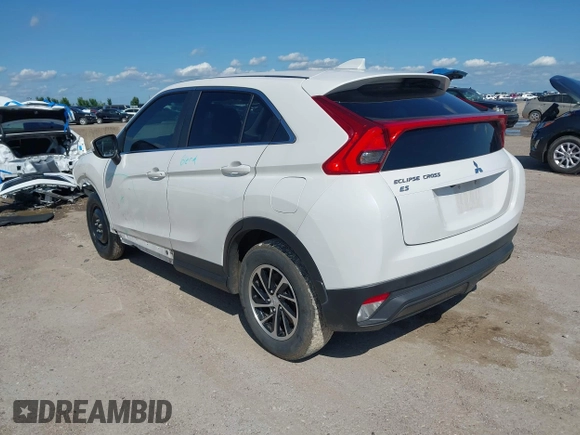 2020 Mitsubishi Eclipse Cross ES z VIN JA4AS3AA1LZ009730, wystawiony jako IAAI lot #42459307 z przebiegiem 128 954 mil mil oraz . Historia ofert i sprzedaży dostępna na DreamBid. Obrazek 3.