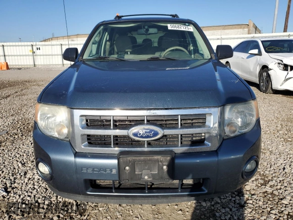 2011 Ford Escape XLT z VIN 1FMCU9DG4BKA85540, wystawiony jako Copart lot #50682125 z przebiegiem 183 747 mil mil oraz Czysty tytuł • Clean title. Historia ofert i sprzedaży dostępna na DreamBid. Obrazek 5.