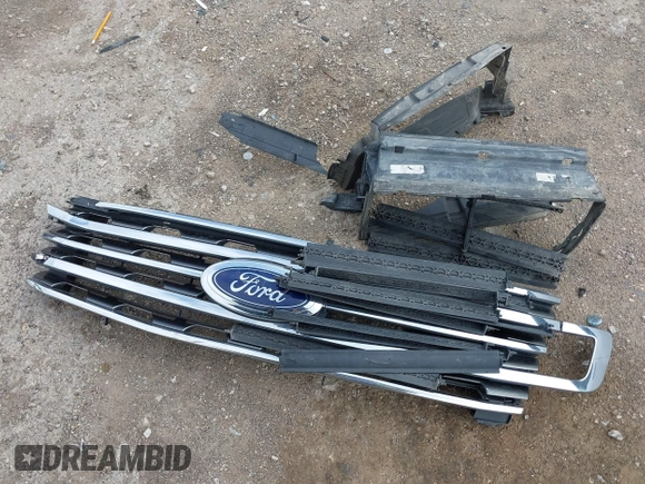 2019 Ford Expedition XLT с VIN 1FMJU1HT7KEA08725, выставлен на аукционе IAAI как лот 42658434 с пробегом 182 479 миль миль и . История ставок и продаж доступна на DreamBid. Изображение 12.