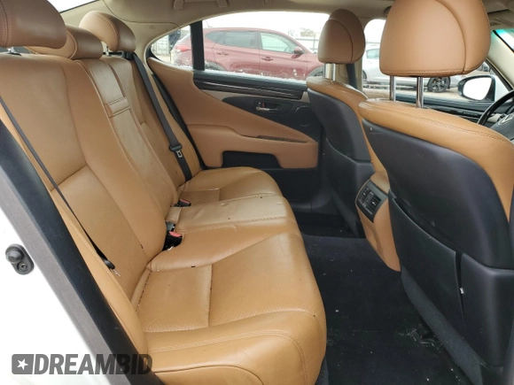 2014 Lexus LS 460 with VIN JTHCL5EF4E5021098, listed as a Copart auction lot 41411565 with 134,513 mi miles and Salvage title. Bid and sale history available at DreamBid. Image 11.