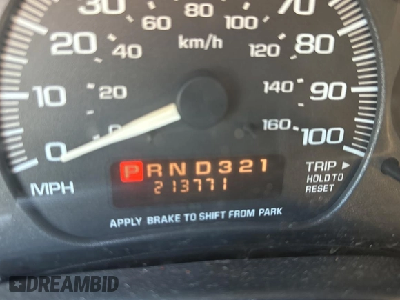 2002 Chevrolet Chevy Van z VIN 1GBFG15M421166126, wystawiony jako Copart lot #82826034 z przebiegiem 213 771 mil mil oraz Czysty tytuł • Clean title. Historia ofert i sprzedaży dostępna na DreamBid. Obrazek 8.