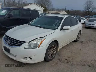 2010 Nissan Altima 3.5 SR with VIN 1N4BL2AP9AN472392, listed as a IAAI auction lot 41756373 with 225,735 mi miles. Bid and sale history available at carsss.com. Image 2.